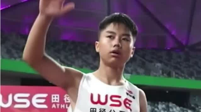 百米跑11秒49！深圳12岁“小飞人”韩信超越同期苏炳添