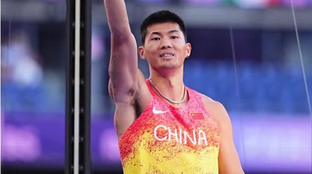 深圳选手黄博凯跃过5米80刷新PB