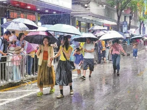 强降雨过程趋于结束，23～27日深圳天气转多云到晴