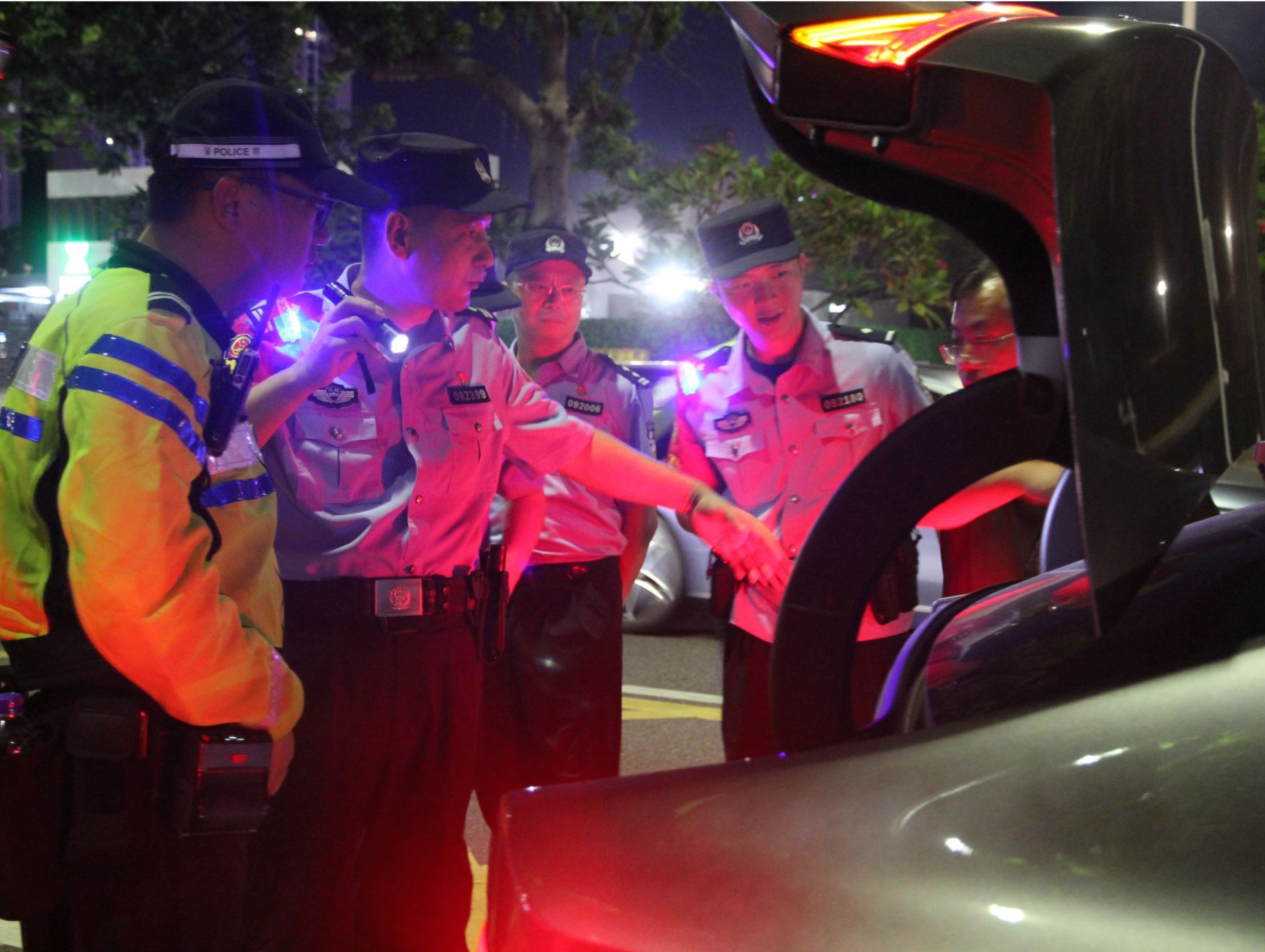 夏夜出击,深铁警方开展集中统一行动筑牢车站安全防线
