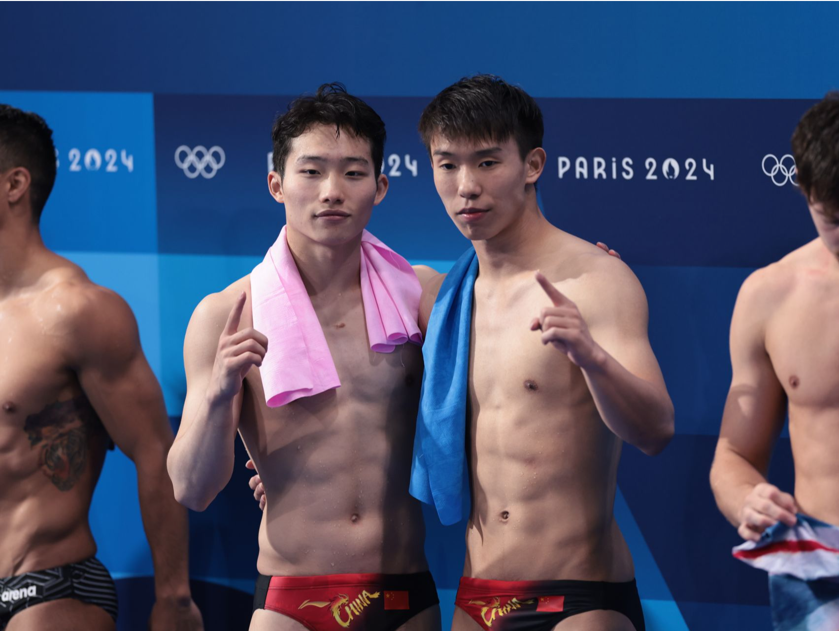 第12金！00后“龙王”组合夺男双3米板冠军