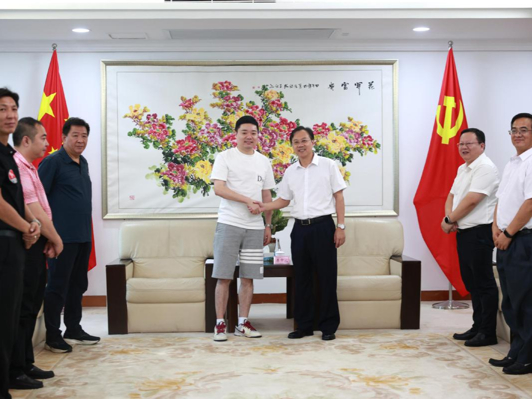 丁俊晖回东莞重温在莞训练岁月