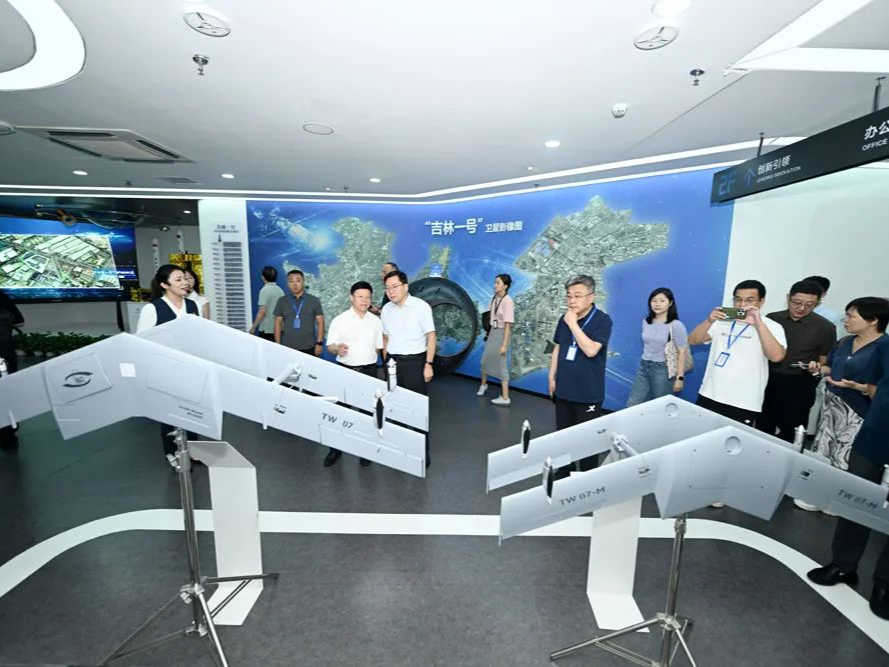长春创新脉动惊艳四座——“总编辑看长春”采访团走进长春创新发展深处（上）