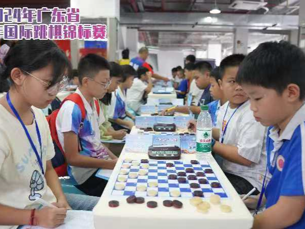 广东省青少年国际跳棋锦标赛落幕，深圳代表队荣获11个冠、亚军