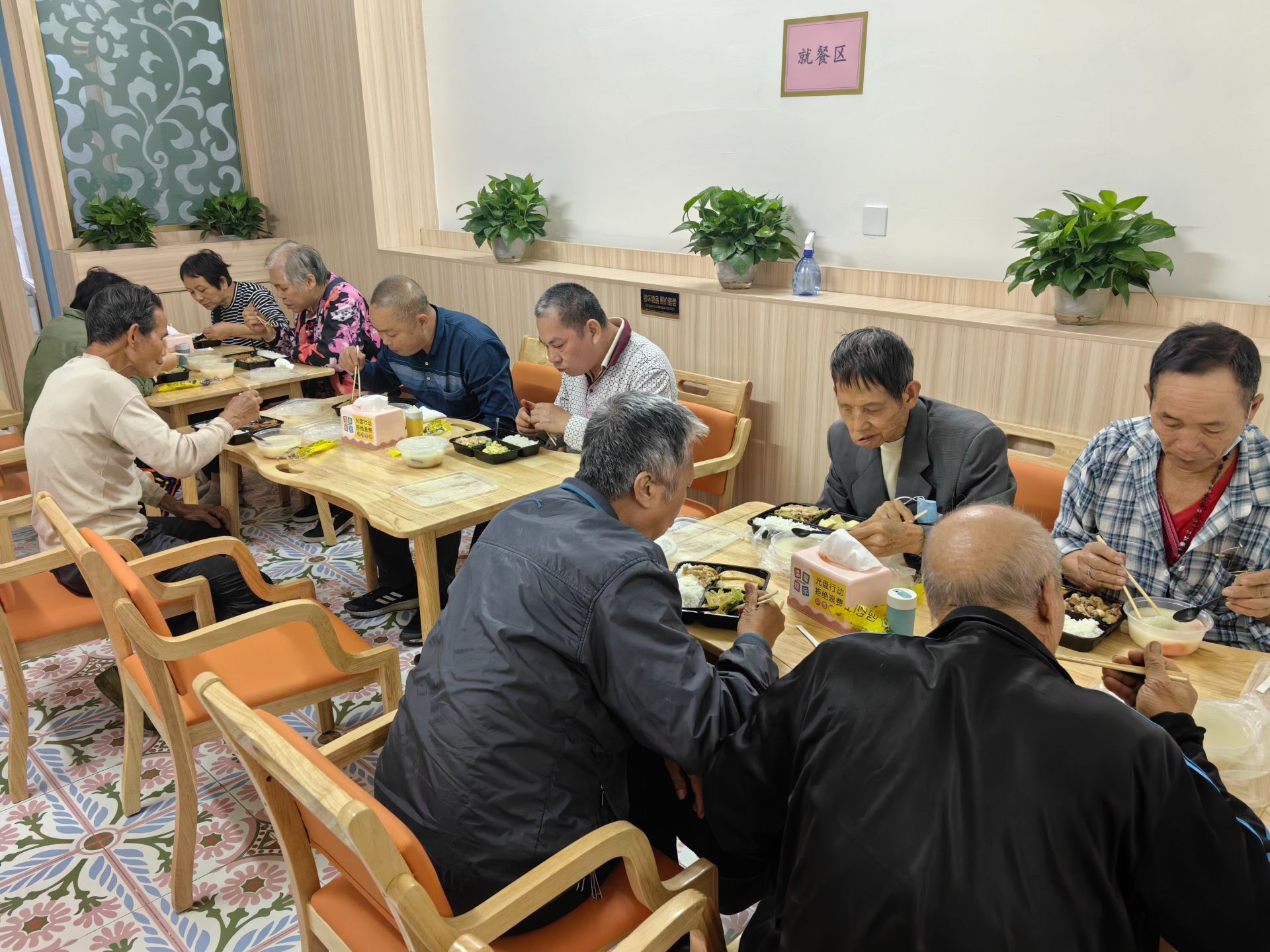 东北老龄化村庄2块钱一顿饭：老年助餐服务探索
