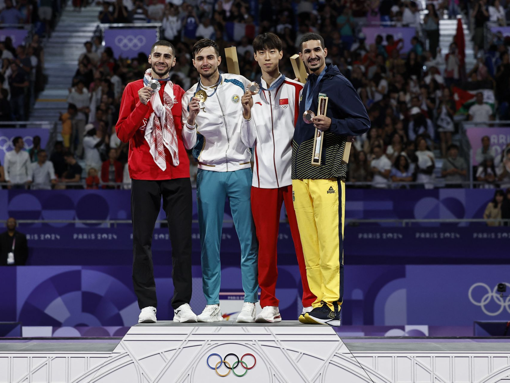 奖牌+2！梁育帅、庞倩玉夺铜，三朝元老石智勇无缘举重奖牌