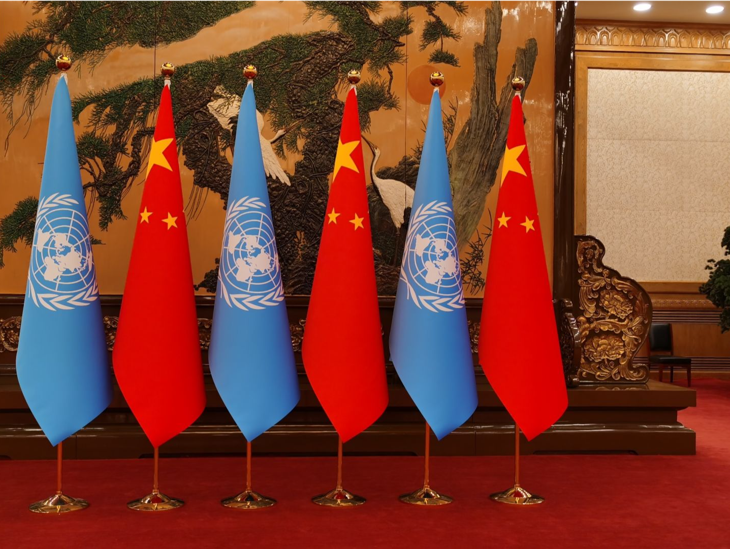 习近平会见联合国秘书长古特雷斯