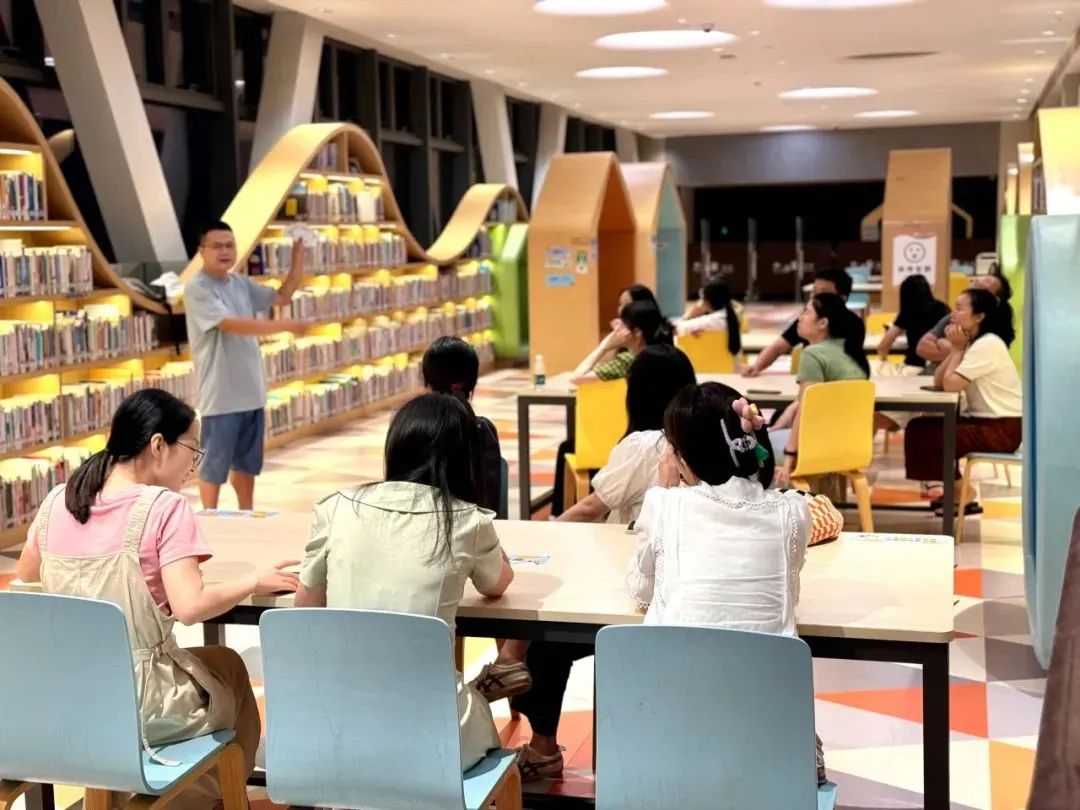 西乡街道联动大仟里商场打造青年友好型商圈