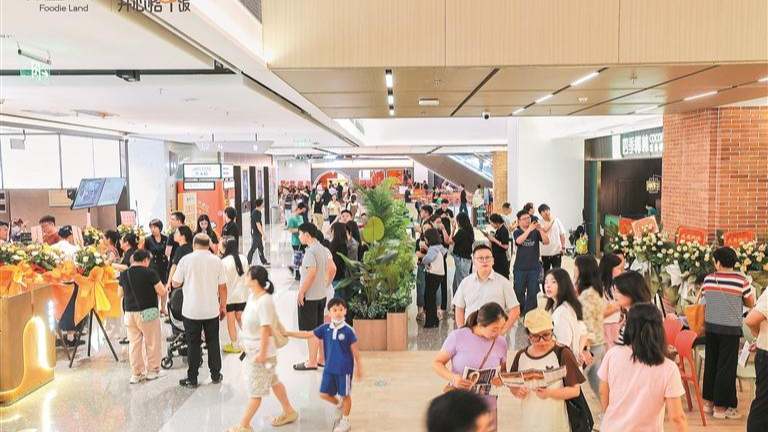 宝安首个美食主题商业体仟里食家开业