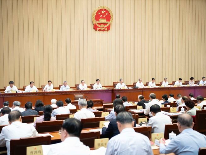 十四届全国人大常委会第十一次会议在京举行 审议国防教育法修订草案、统计法修正草案等