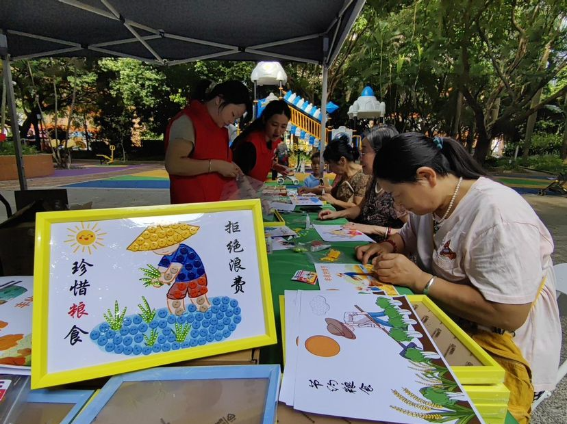 莲花街道景田社区举办“光盘行动”与“垃圾分类”宣传活动