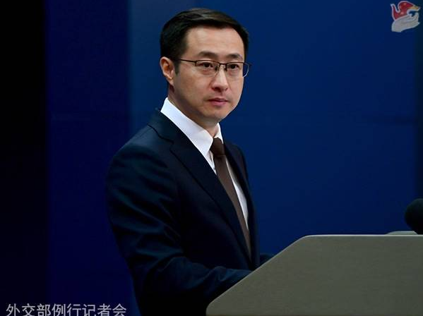 美国拟禁止联网汽车使用中国软硬件，外交部：中方将坚决维权