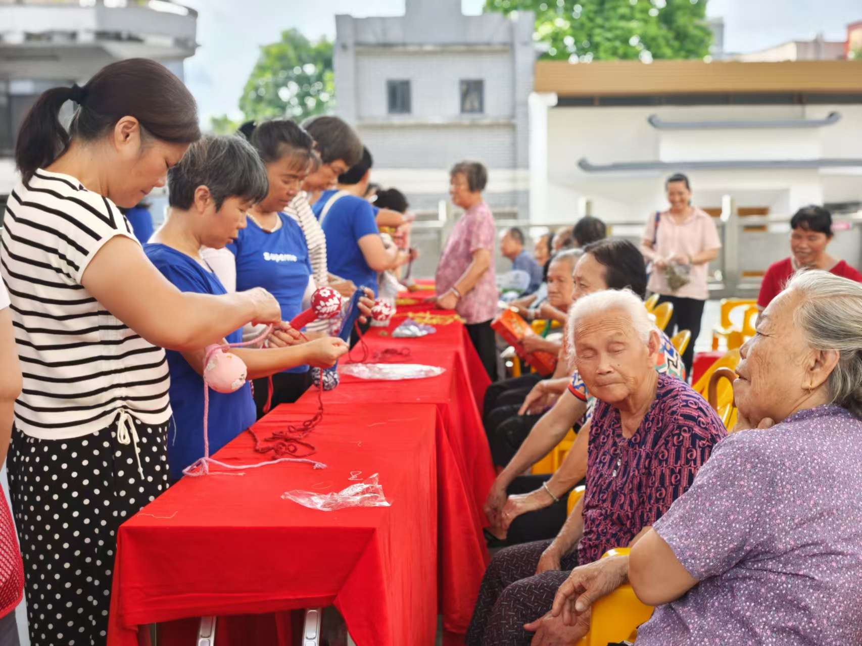 让社区长者“相伴夕阳红” 玉塘街道开展系列养老服务活动