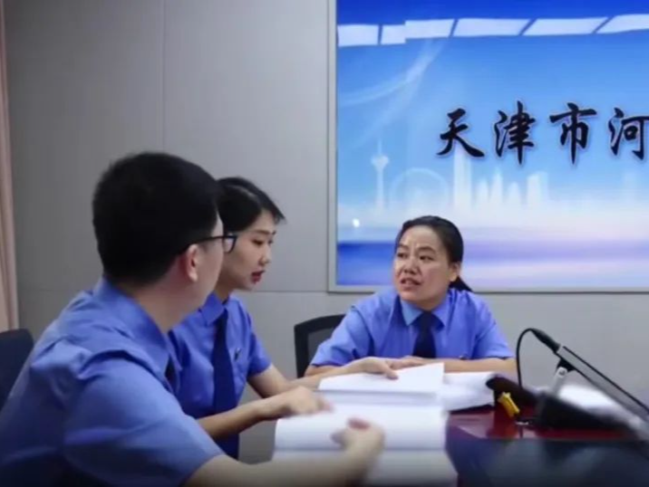网恋4年女友，竟是已婚发小？发小：他挺好骗的