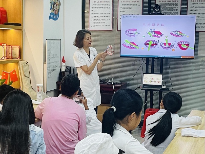 翠宁社区举办“小小牙医”体验活动，助力儿童青少年口腔健康