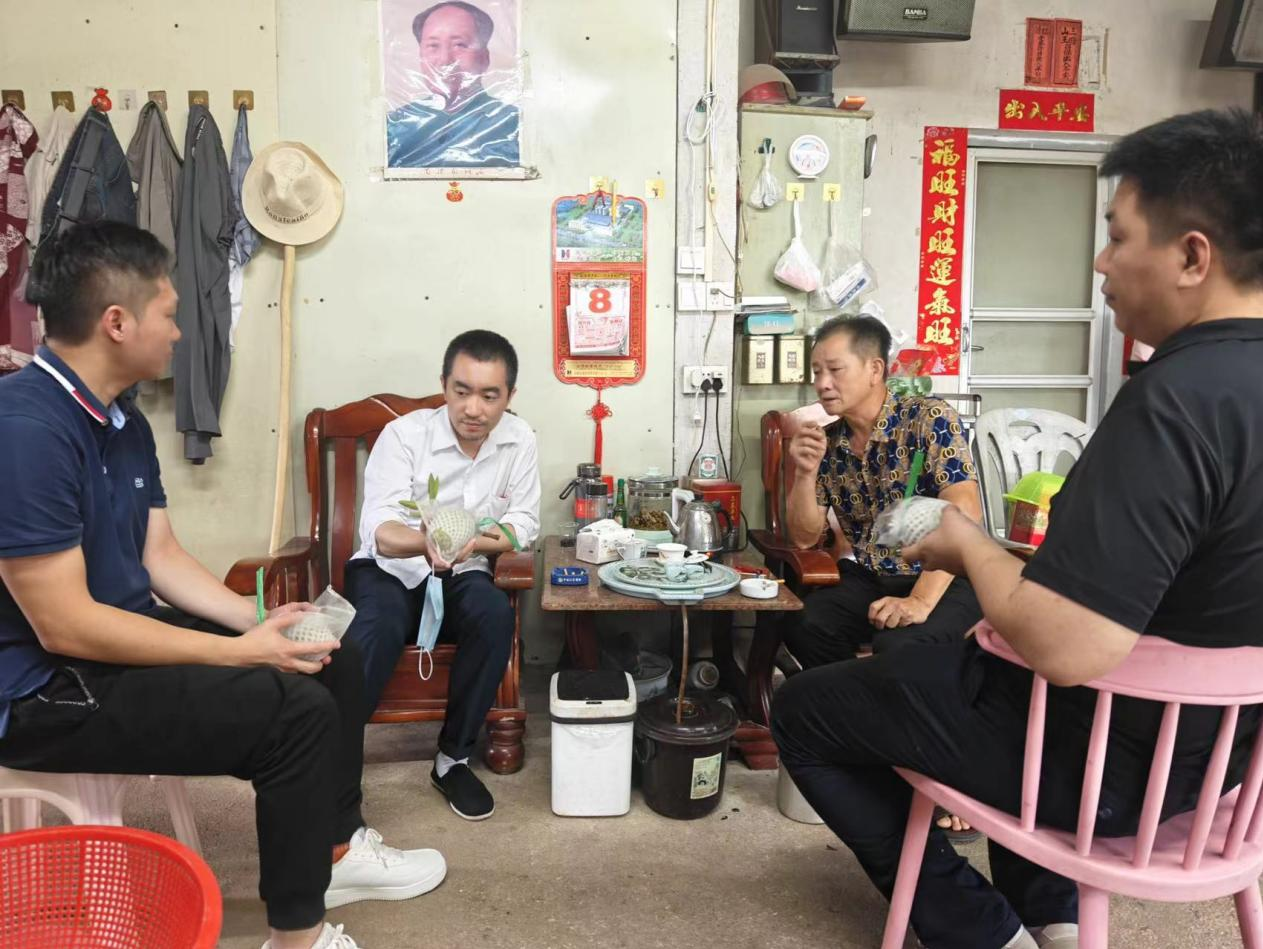 察实情办实事解难题，深圳驻汕头帮扶干部与村民“同吃同住同劳动”