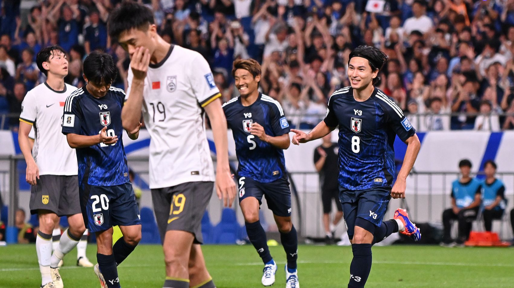 大比分落败！国足世预赛18强赛首战0比7不敌日本