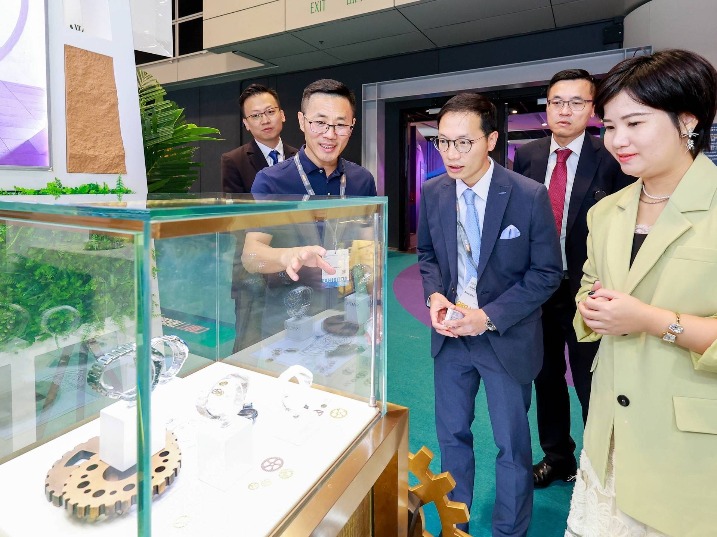 东莞“智”造乘势出海！莞企得利钟表闪耀2024香港钟表展