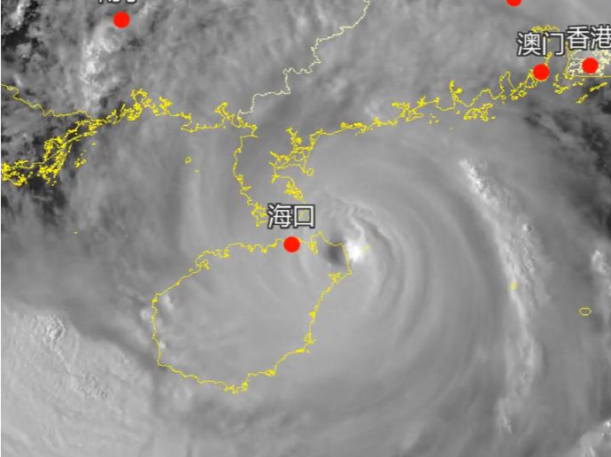 台风“摩羯”带来的风雨有多猛烈？海南文昌遭遇超17级大风、单日降雨破纪录