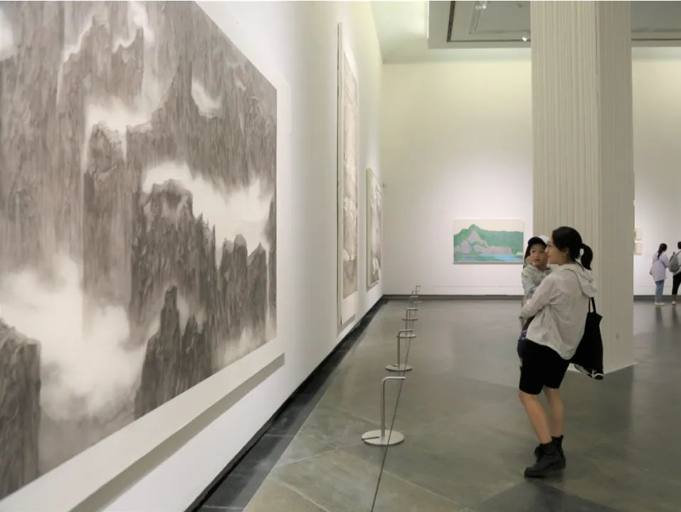 “吾山安处——贺海锋作品展”在广东美术馆二沙岛馆区开幕
