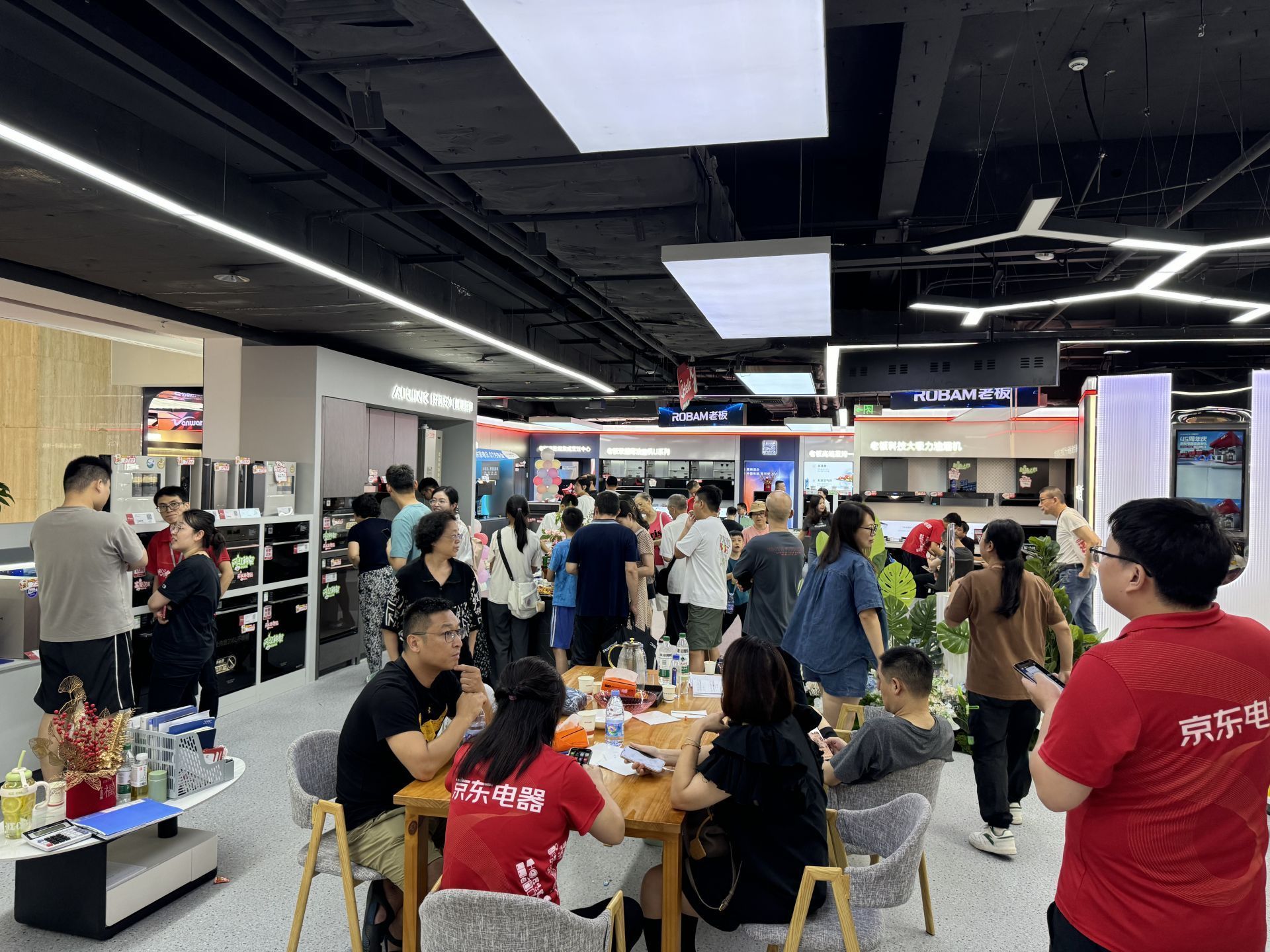 深圳加力支持汽车家电“焕新”效应初显