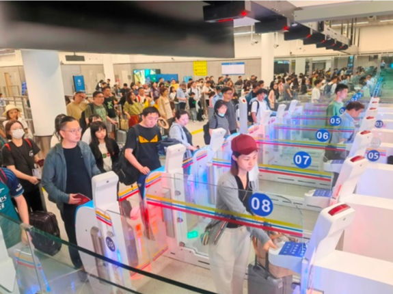 国庆假期日均出入境旅客将达到175万人次