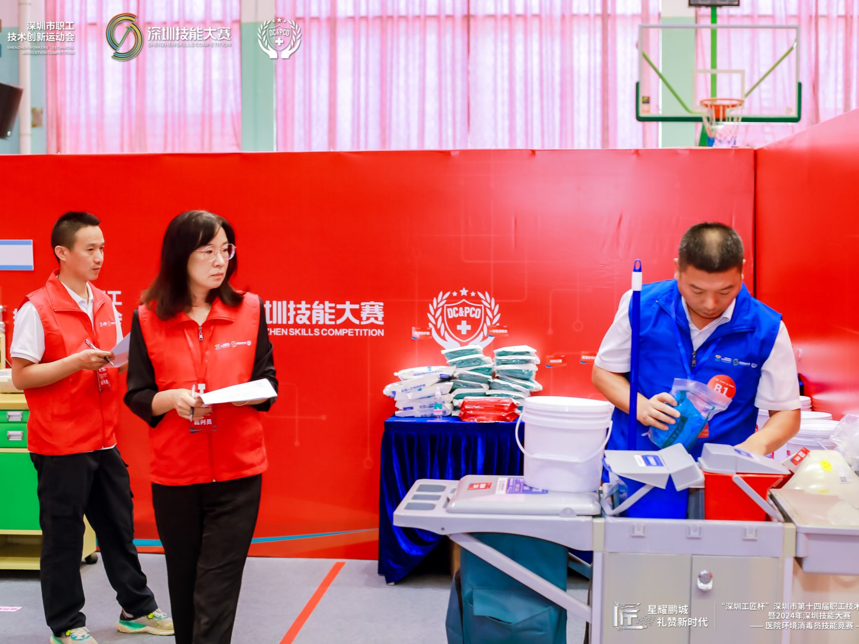 深圳市举行医院环境消毒员技能“大比武”