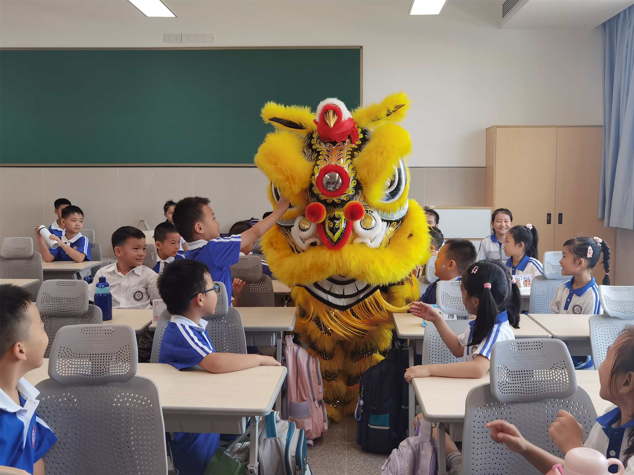 马田合水口非遗醒狮舞动校园，文化传承点亮青春