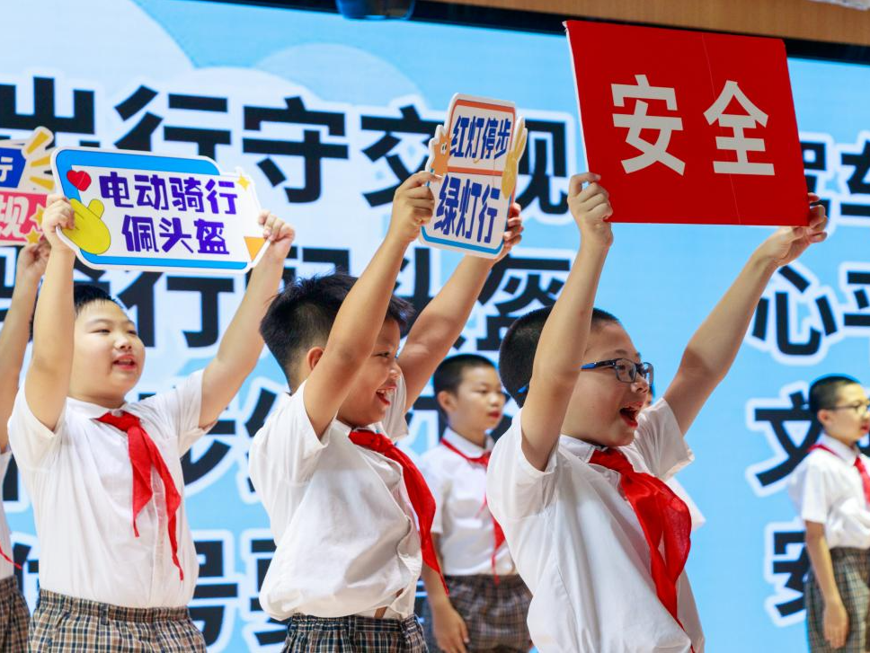 交规入童心，安全伴童行！福田区园岭街道交通安全开学第一课开讲啦