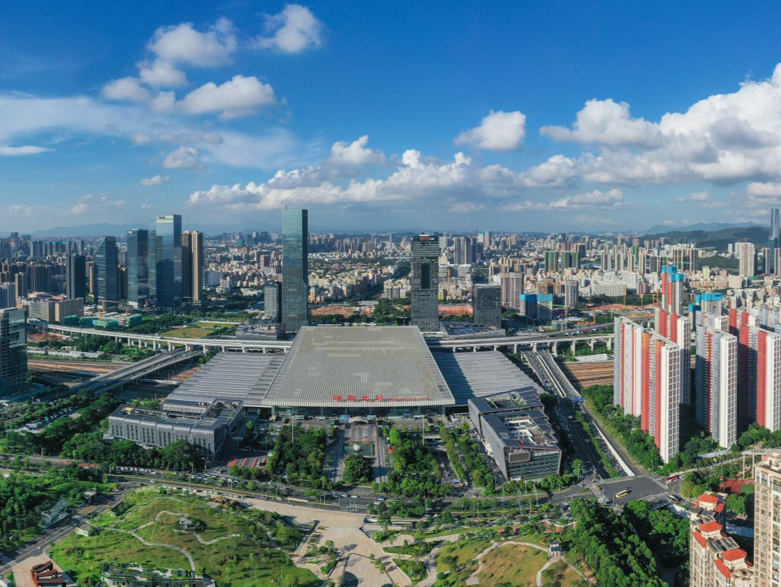 龙华：写好基层改革大文章 共绘高质量发展新图景