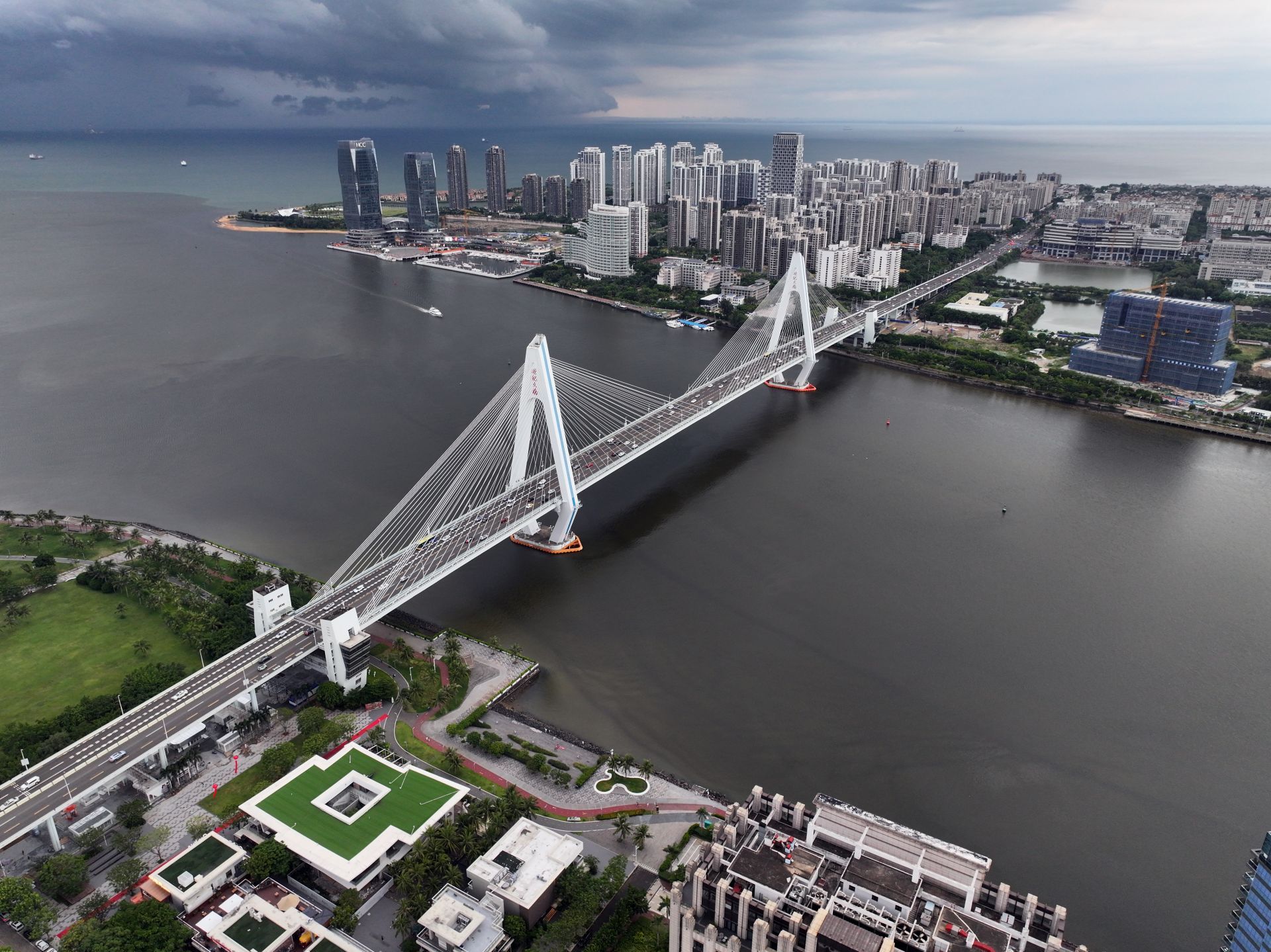 海南大学“一带一路”研究院院长梁海明：加大政策创新力度，增强自贸区国际竞争力
