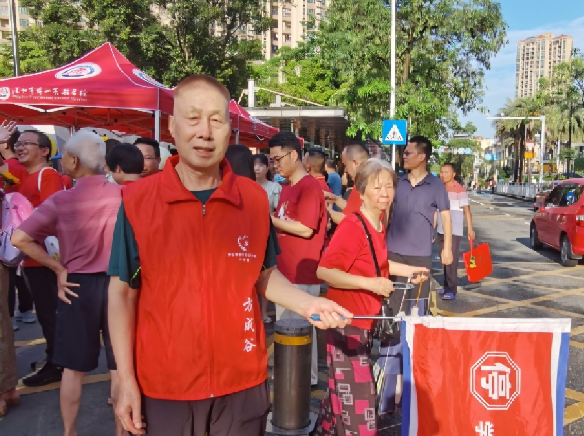 文明之光耀坪山｜方成谷：退役不褪色，公益续初心