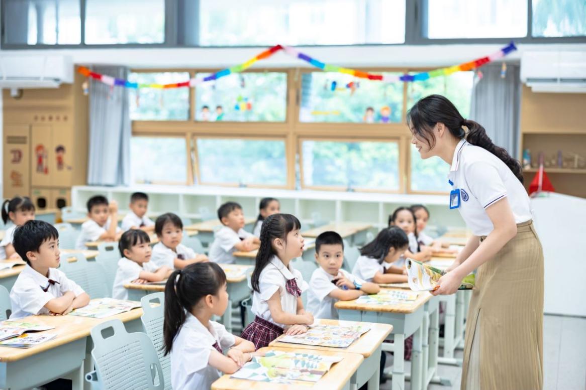 高质量教育离不开高水平教师，深圳发力打造高素质专业化教师队伍