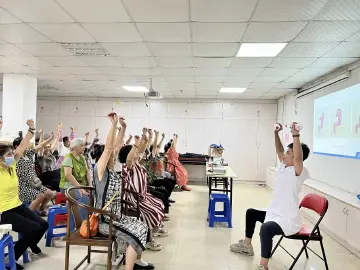 翠达社区开展抗阻力训练讲座