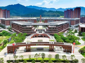 晶报特别报道 | “在深汕，是深圳” 深圳中学高中园：物理上的远，离梦想更近