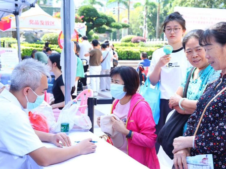 深圳每年为超过50万名老年人提供健康管理服务