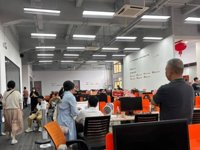 突然爆雷？电话不通，客服不理，有人刚充值10万元……知名平台回应