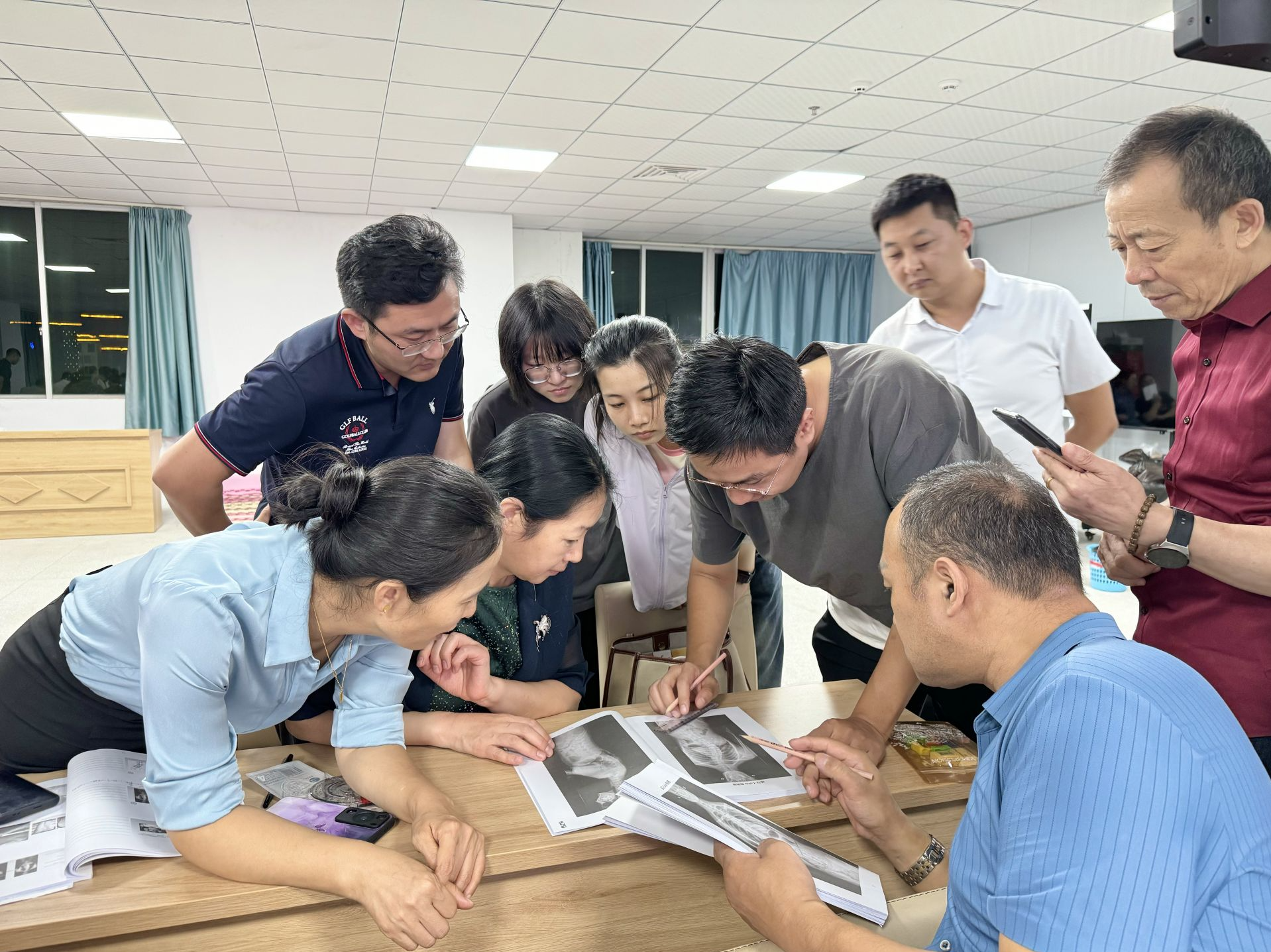 “青少年脊柱侧弯、不良体态评估与康复治疗精讲学习班举办