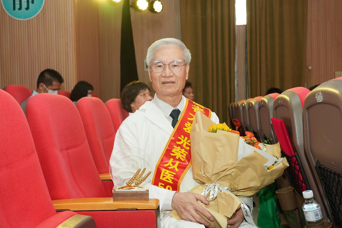 与时代同步 与祖国同行——佛山医者与新中国共同成长