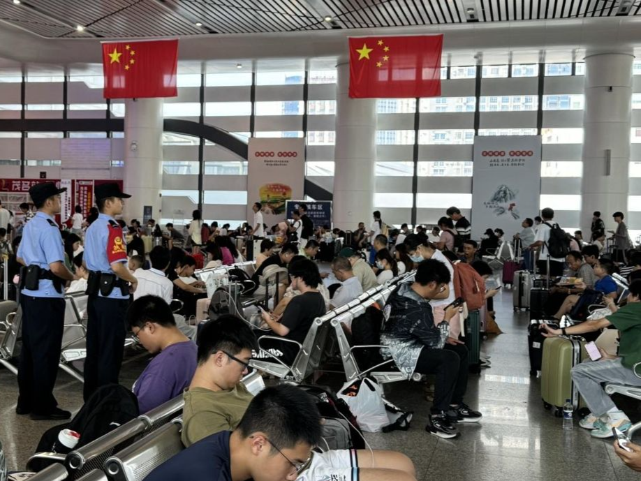 56名铁警新兵投入防控，佛山铁警全力为120万到发旅客保驾护航