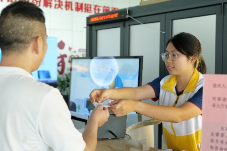将课堂知识落到实处！中山首支“粤港澳”青少年法治志愿服务队正式“上岗”