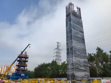 南中城际高架段首件墩柱顺利浇筑