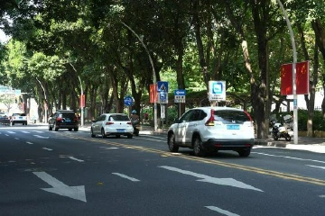 “多杆合一”！中山开展整治行动，打造清爽道路空间