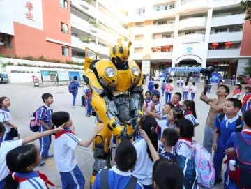 两位科学家出任南外集团文华学校科学副校长