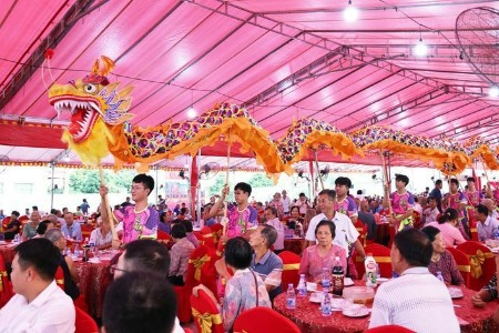 中山三角光明村请1000多位老人吃饭！多图直击→ 