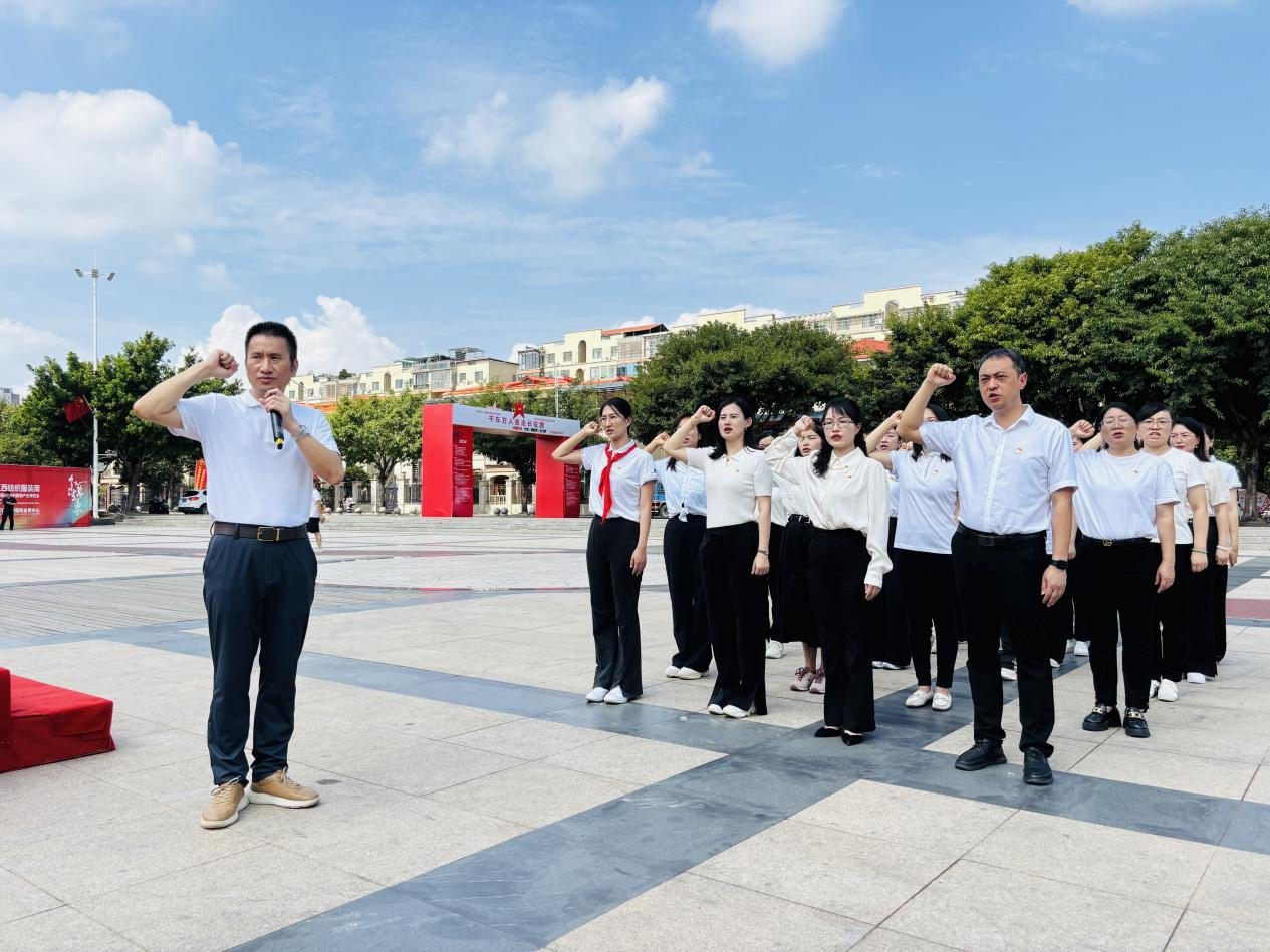 增强针对性吸引力 提升高校思政课成效 | 理论周刊