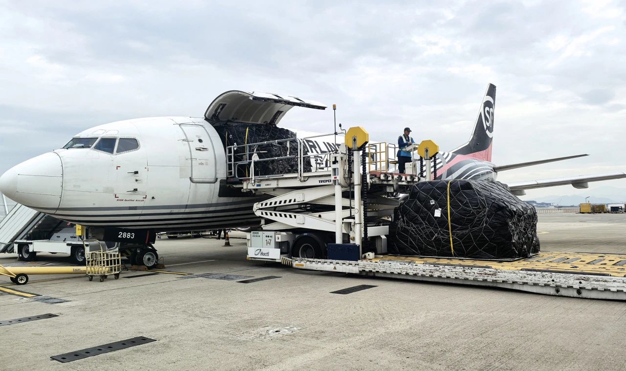 顺丰航空开通“鄂州=香港”全货运航线