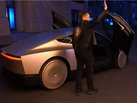 市值蒸发670亿美元，特斯拉Robotaxi未必是破局者