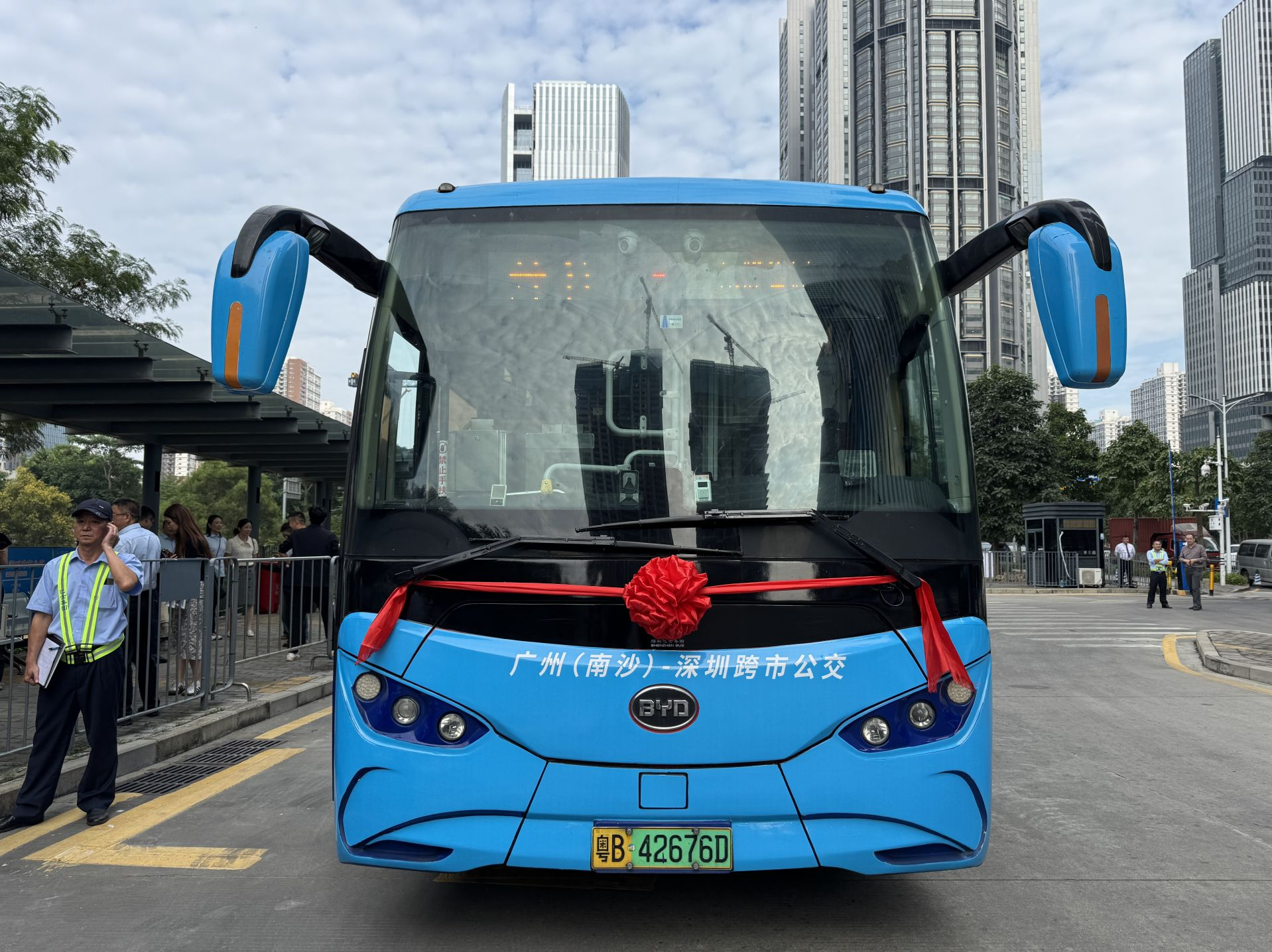 深圳—南沙跨市公交、南沙深圳机场快线同步上线