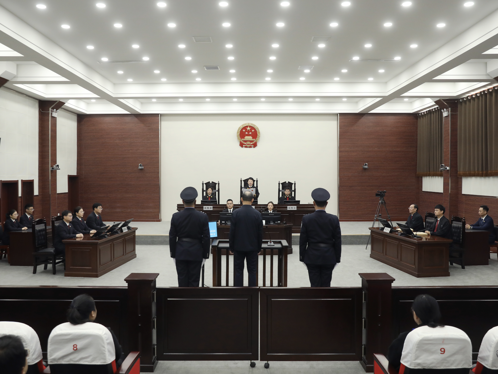 受贿7998万余元，宁夏回族自治区党委原副书记、银川市委原书记姜志刚一审获刑15年 